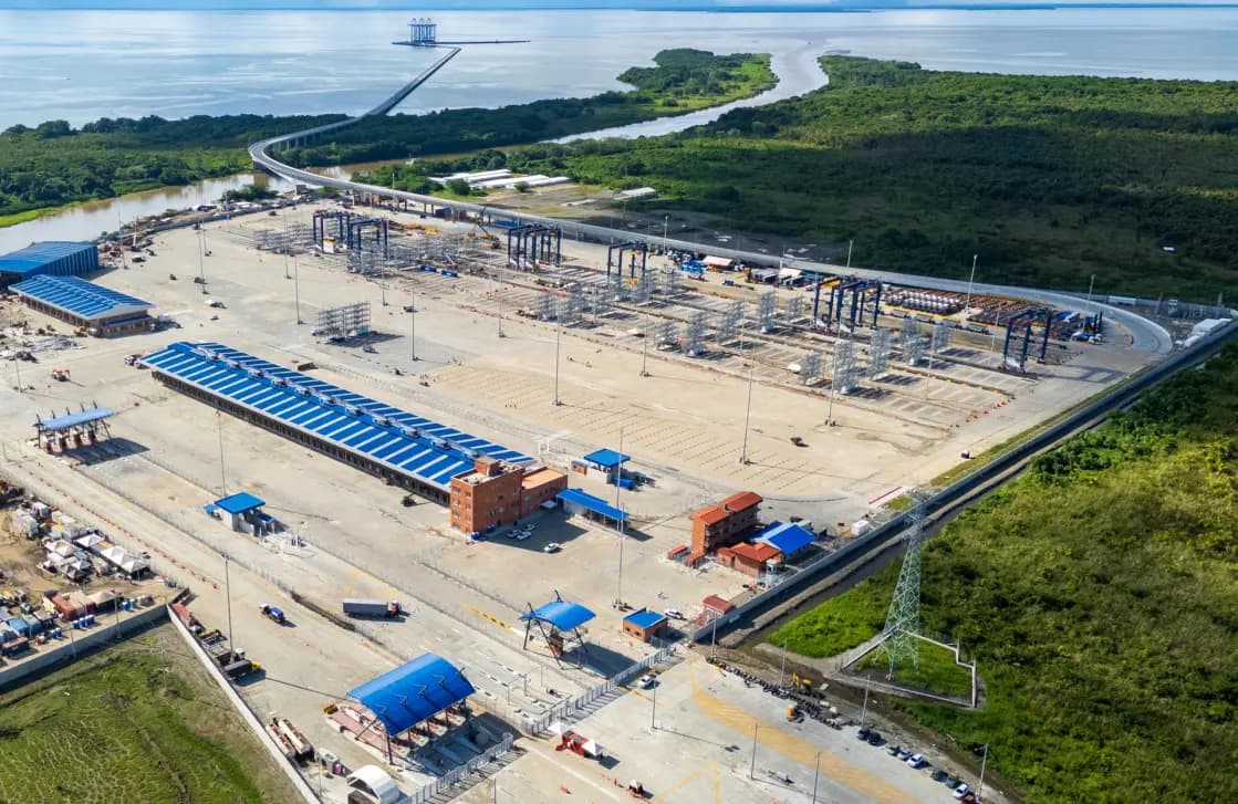 Plataforma industrial y portuaria · Urabá